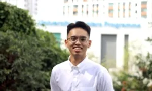 Chàng trai tốt nghiệp á khoa ở đại học số một Singapore