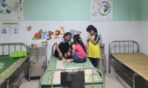 15 học sinh nghi ngộ độc sau khi ăn sữa chua